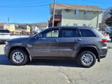 Used 2020 Jeep Grand Cherokee Laredo image 4