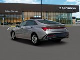 New 2025 Hyundai Elantra SEL image 5