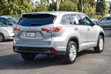 Used 2015 Toyota Highlander LE image 6