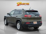 Used 2016 Jeep Cherokee Latitude image 3