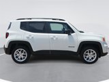 Used 2022 Jeep Renegade Latitude w/ Convenience Group image 2