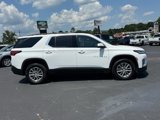 Used 2023 Chevrolet Traverse LT image 3
