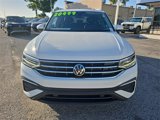 Used 2022 Volkswagen Tiguan SE image 2