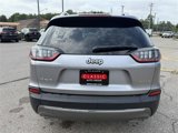 Used 2019 Jeep Cherokee Limited image 5