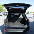 Used 2022 Toyota Highlander XLE image 6