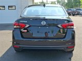 Used 2022 Nissan Versa SV image 5