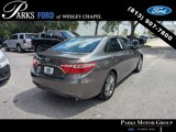 Used 2016 Toyota Camry SE image 5
