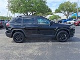 Used 2023 Jeep Cherokee Altitude Lux image 3