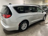 Used 2022 Chrysler Voyager LX image 3