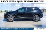 Used 2020 Jeep Cherokee Latitude image 2