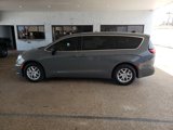 New 2025 Chrysler Pacifica Select image 2