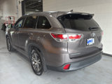 Used 2016 Toyota Highlander XLE image 3