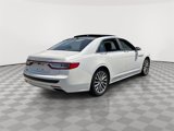 Used 2017 Lincoln Continental Select image 3