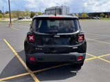 Used 2015 Jeep Renegade Latitude w/ Cold Weather Group II image 6