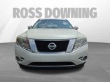 Used 2016 Nissan Pathfinder SV image 2