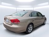 Used 2015 Volkswagen Passat 1.8T Limited Edition image 3
