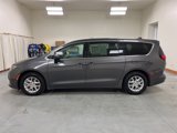 Used 2022 Chrysler Voyager LX image 5