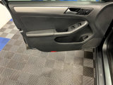 Used 2017 Volkswagen Jetta SE image 5