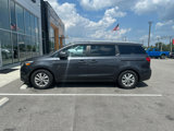 Used 2017 Kia Sedona LX w/ LX Essentials Premium Package image 2