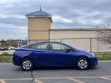 Used 2016 Toyota Prius Three Touring image 2