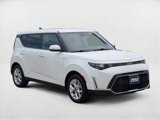 Used 2023 Kia Soul LX w/ LX Technology Package image 3