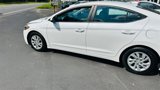 Used 2017 Hyundai Elantra SE image 2