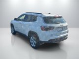 Used 2019 Jeep Compass Latitude image 3