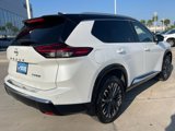 Used 2024 Nissan Rogue Platinum image 3
