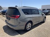 Used 2023 Chrysler Pacifica Limited w/ Uconnect Theater Family Group image 4