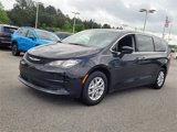 Used 2023 Chrysler Voyager LX image 3