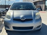 Used 2010 Toyota Yaris 4-Door Hatchback image 3