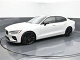 Used 2019 Volvo S60 T6 R-Design image 2
