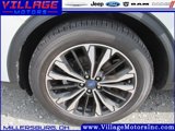 Used 2022 Ford Escape SE w/ SE Sport Appearance Package image 5