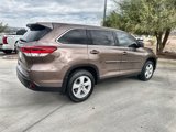 Certified 2019 Toyota Highlander LE image 4