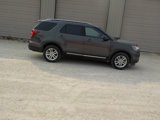 Used 2018 Ford Explorer XLT image 4