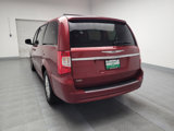 Used 2014 Chrysler Town & Country Touring image 6