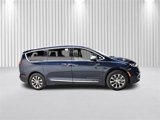 New 2022 Chrysler Pacifica Pinnacle image 2
