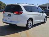 Used 2020 Chrysler Pacifica Limited image 5