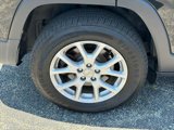 Certified 2016 Jeep Cherokee Latitude w/ Cold Weather Group image 5