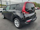 Used 2022 Kia Soul LX w/ Technology Package image 4