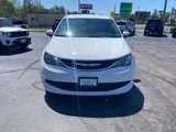 Used 2017 Chrysler Pacifica Touring image 2