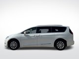 Used 2019 Chrysler Pacifica Touring-L image 5