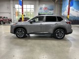Used 2024 Nissan Rogue SV image 2