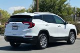 Used 2022 GMC Terrain SLT image 2