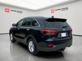 Used 2019 Kia Sorento LX w/ LX Convenience Package image 6