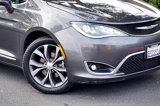 Used 2020 Chrysler Pacifica Limited image 4