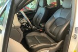 Certified 2025 Porsche Macan image 5