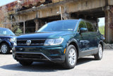 Used 2018 Volkswagen Tiguan SE w/ Panoramic Sunroof Package image 3
