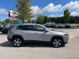 Used 2019 Jeep Cherokee Limited w/ Technology Group image 2