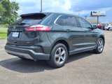 Used 2022 Ford Edge SEL w/ Convenience Package image 2